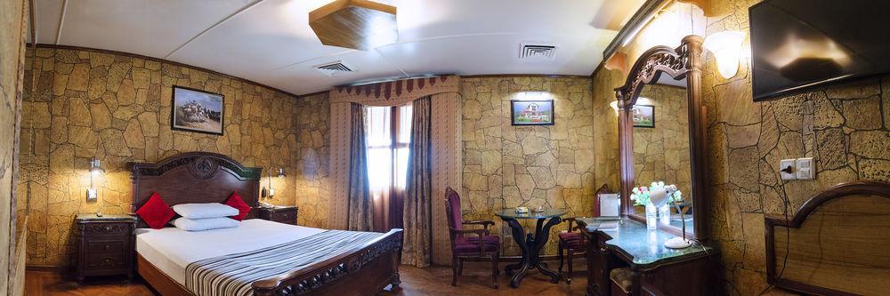 Hotel Galaxy การาจี ภายนอก รูปภาพ