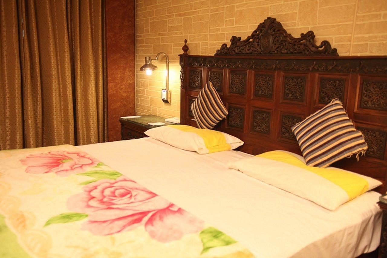 Hotel Galaxy การาจี ภายนอก รูปภาพ
