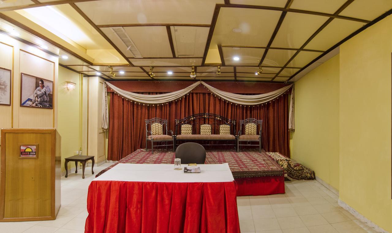 Hotel Galaxy การาจี ภายนอก รูปภาพ